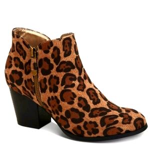 Brand new with box stlye & co Ankle boots